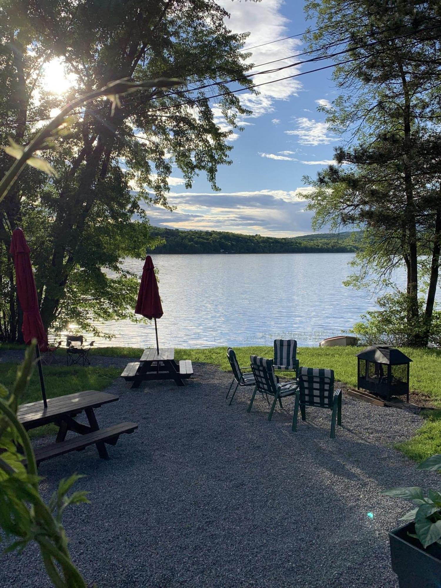 Auberge De Ferme-Neuve Hotel Luaran gambar